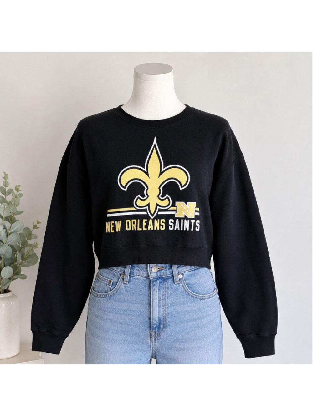 NFL New Orleans Saints Womens XL Cropped Crewneck Sweatshirt Black